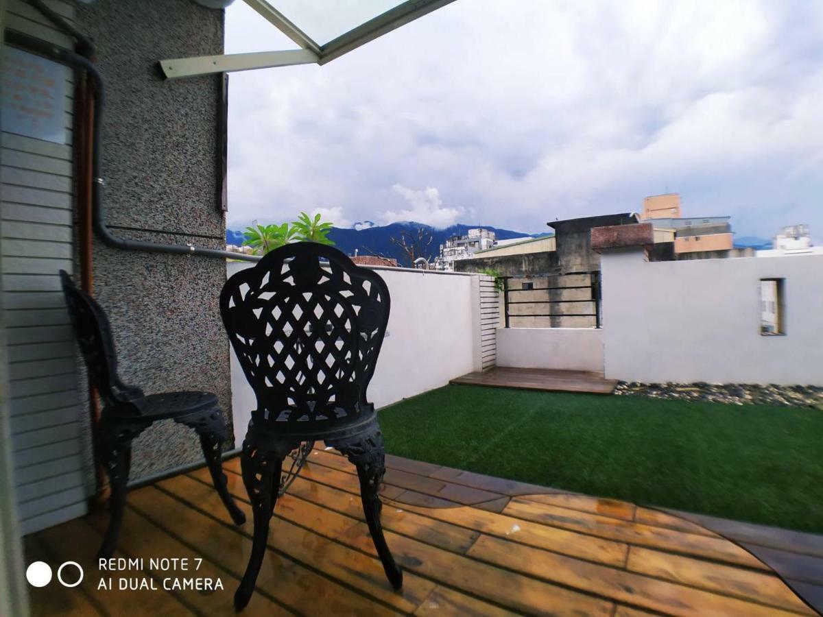 玖拾捌民宿-98Bnb Città di Hualien Esterno foto