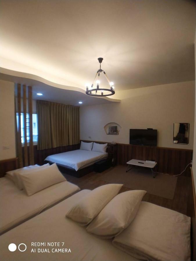 玖拾捌民宿-98Bnb Città di Hualien Esterno foto